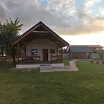 Lodge Letniskowy 8-osobowy Nad Jeziorem Wilczynskim *