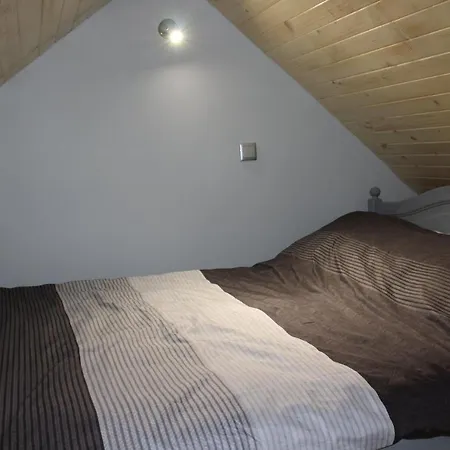 Letniskowy 8-osobowy Nad Jeziorem Wilczynskim Lodge