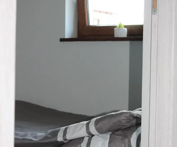 Letniskowy 8-osobowy Nad Jeziorem Wilczynskim Деревянный коттедж